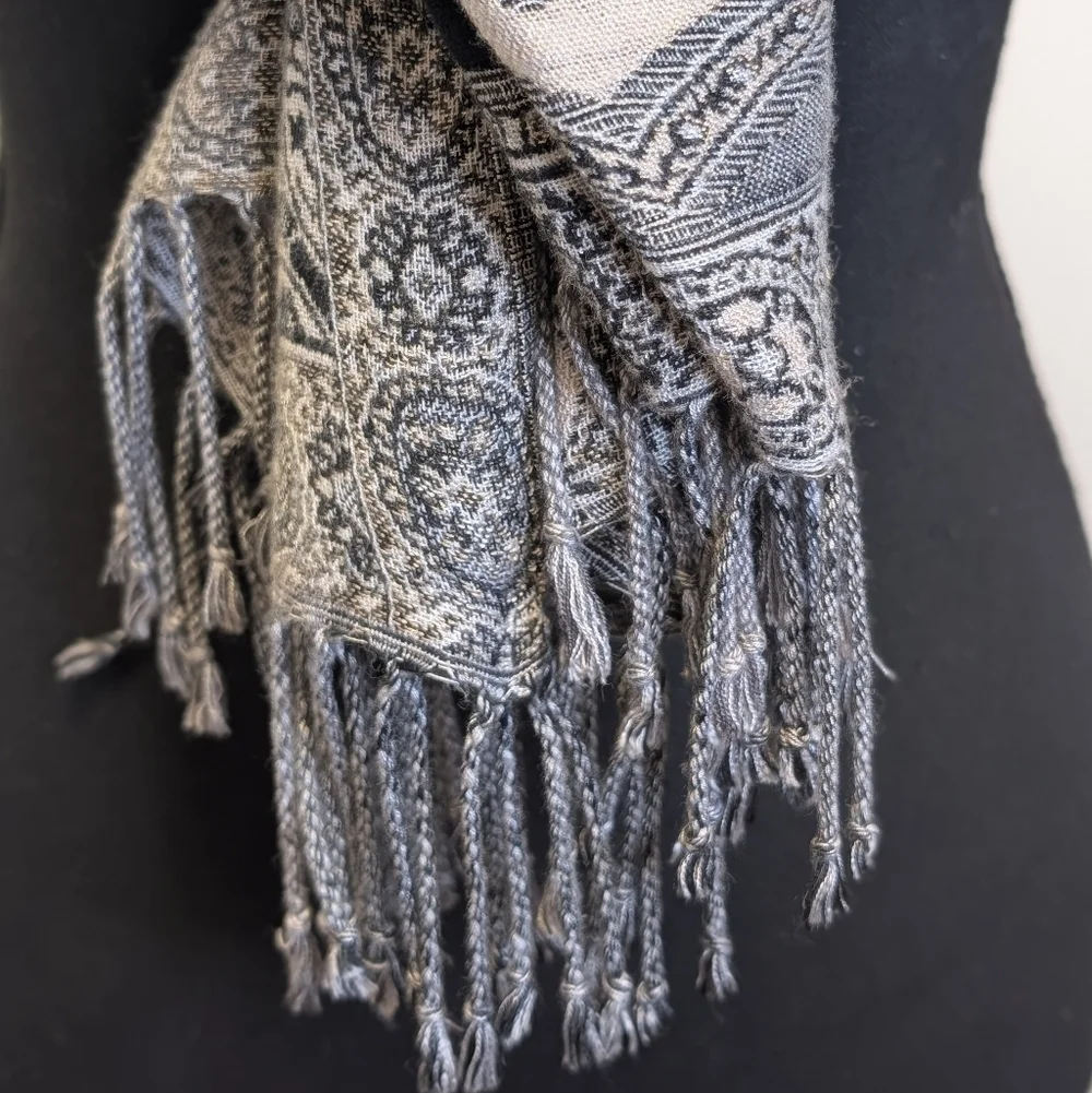 Paisley Fringe Scarf Black and Cream 21x 76